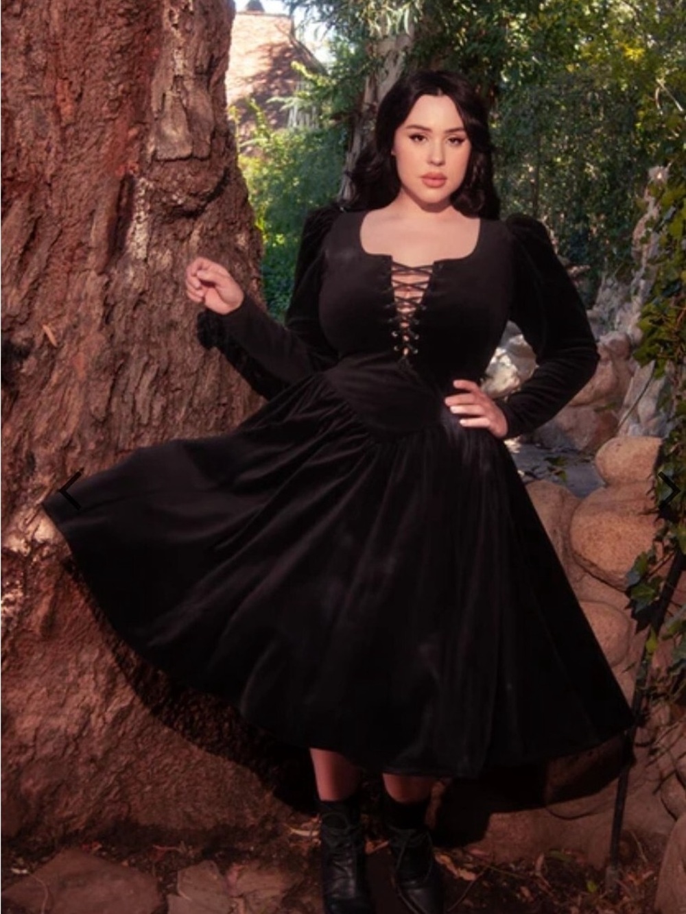 La Femme En Noir RARE Sleepy Hollow Black Velvet Lace-Up Fit Flare Dress Size M
